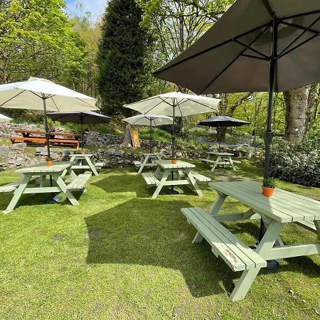The Chequers Inn Froggatt Exterior photo