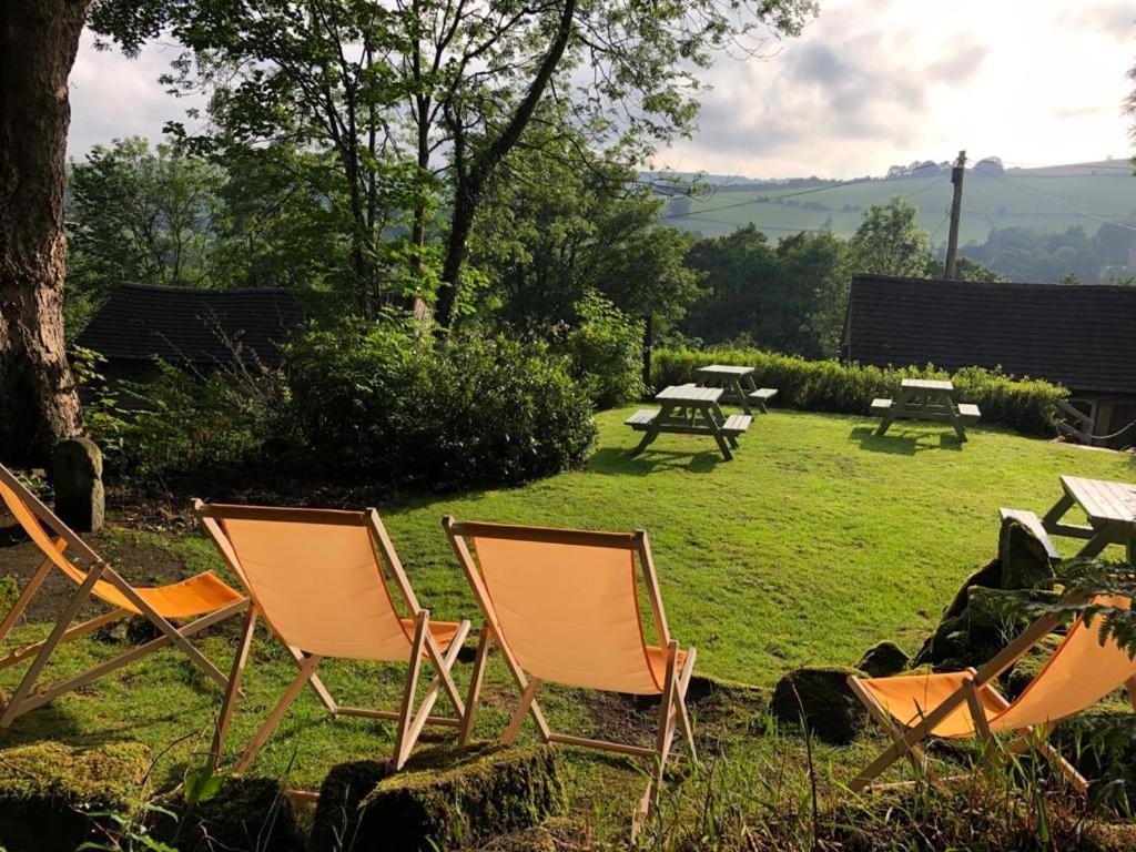 The Chequers Inn Froggatt Exterior photo