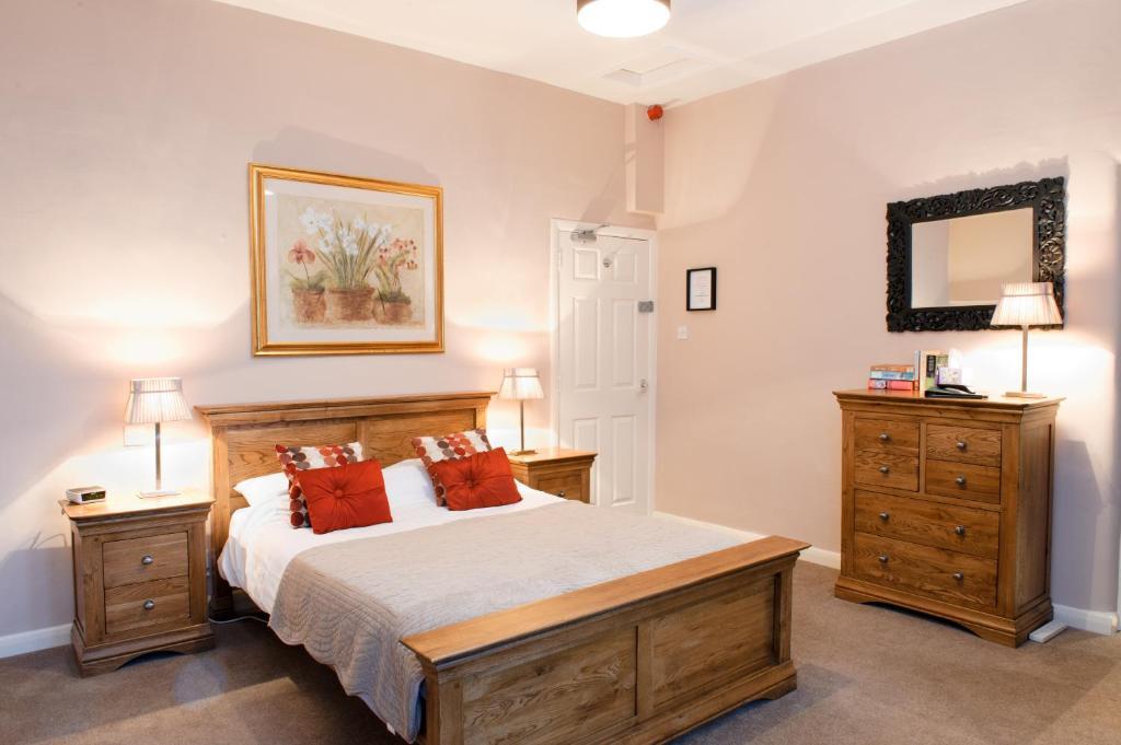 The Chequers Inn Froggatt Room photo