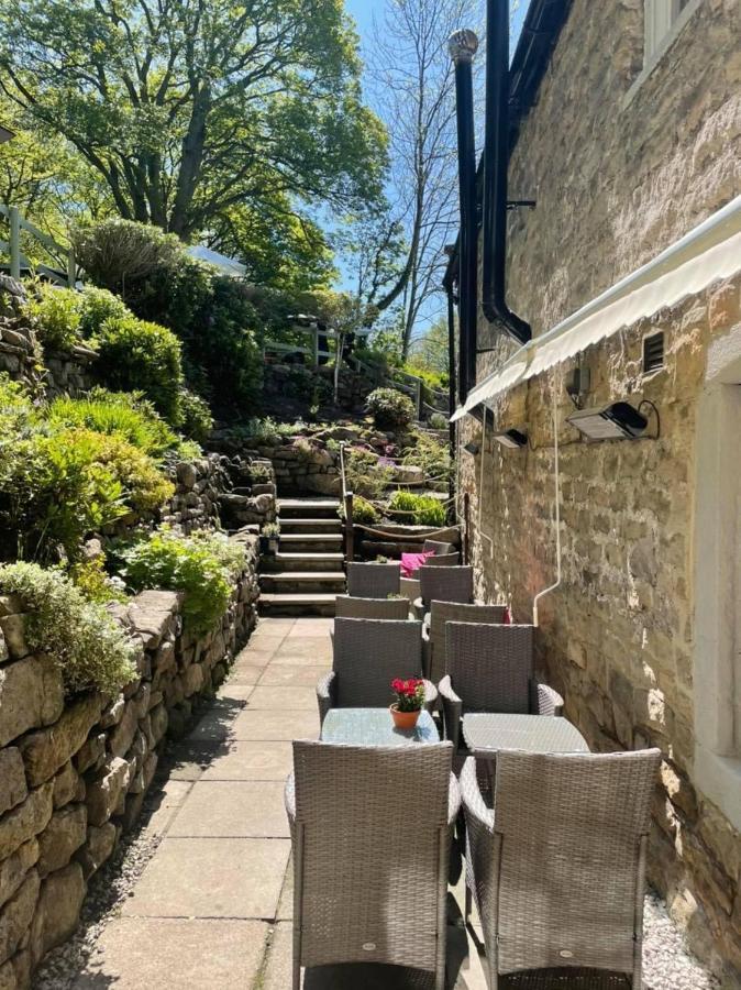 The Chequers Inn Froggatt Exterior photo